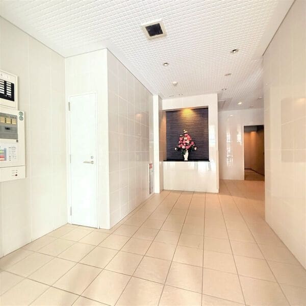  名古屋市営地下鉄東山線/栄駅 徒歩14分 7階 築17年