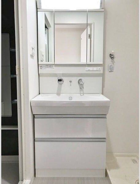 ※写真は同じマンションの違う部屋のものになります。 リベルティア