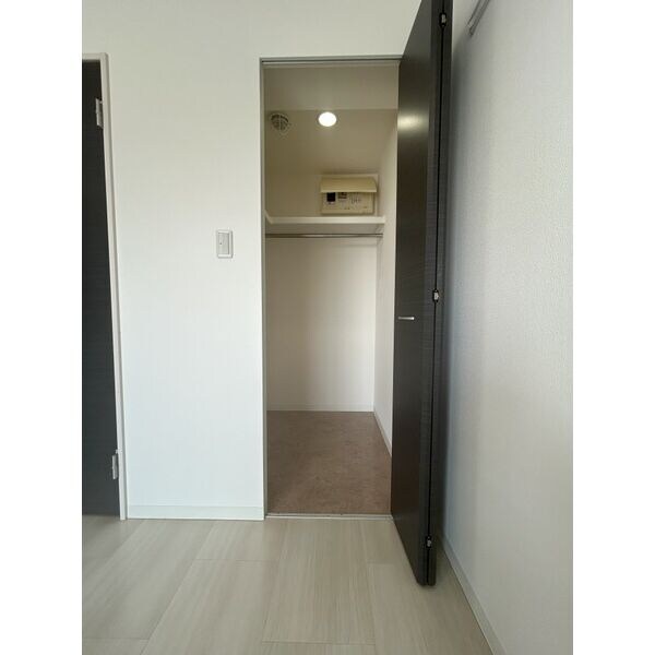 ※写真は同じマンションの違う部屋のものになります。 リベルティア