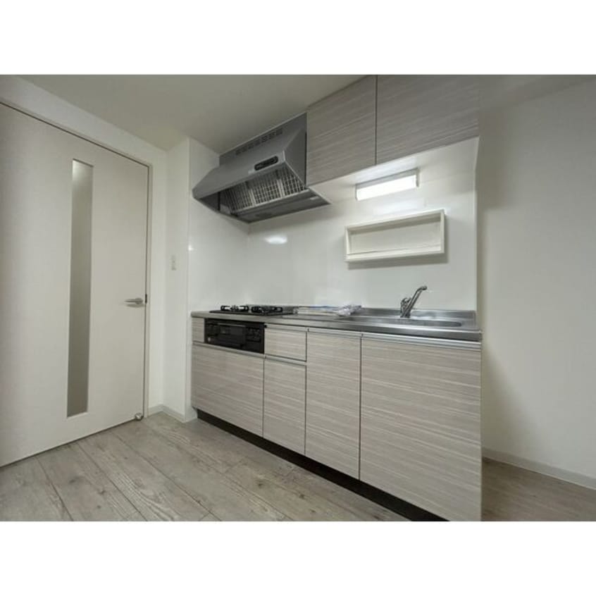 ※写真は同じマンションの違う部屋のものになります。 メイボートレス