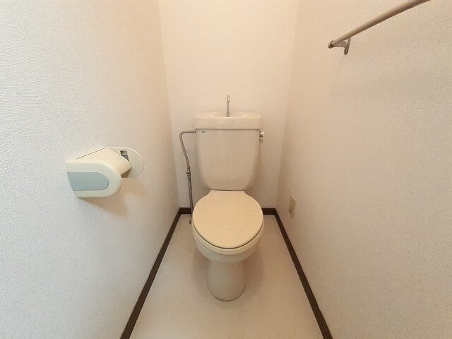  アベニュー名駅