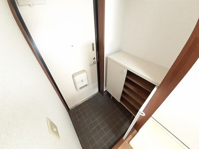  アベニュー名駅