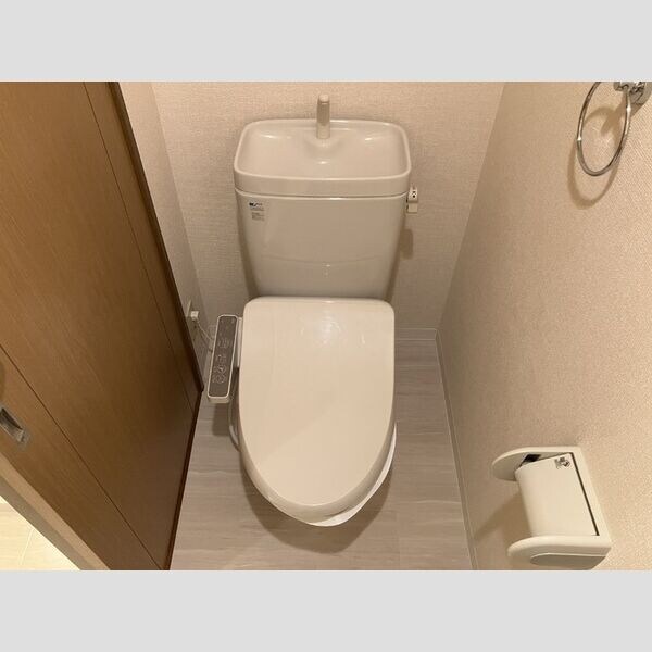  カーサコモダ新舞子　B