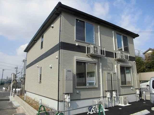 落ち着いた雰囲気の外観です コンバーレ　アイヅマⅢ