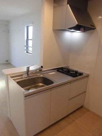 コンパクトなキッチンで掃除もラクラク コンバーレ　アイヅマⅢ