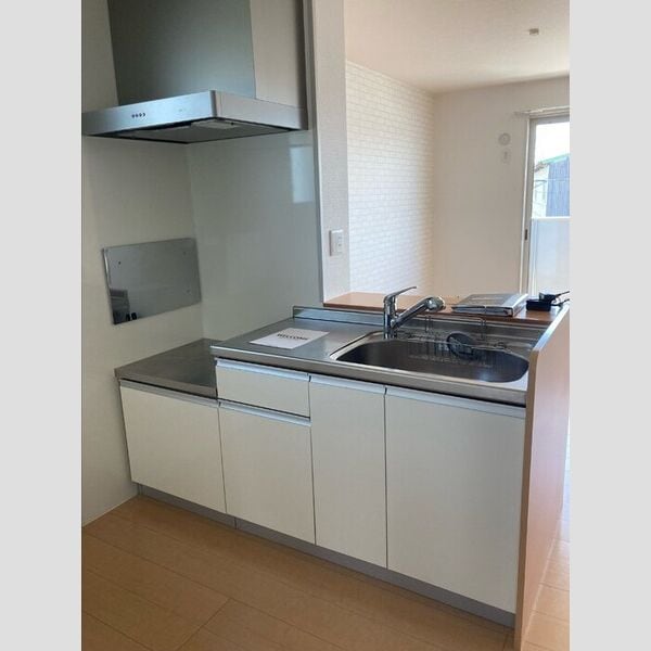  カーミー・芳川　B棟