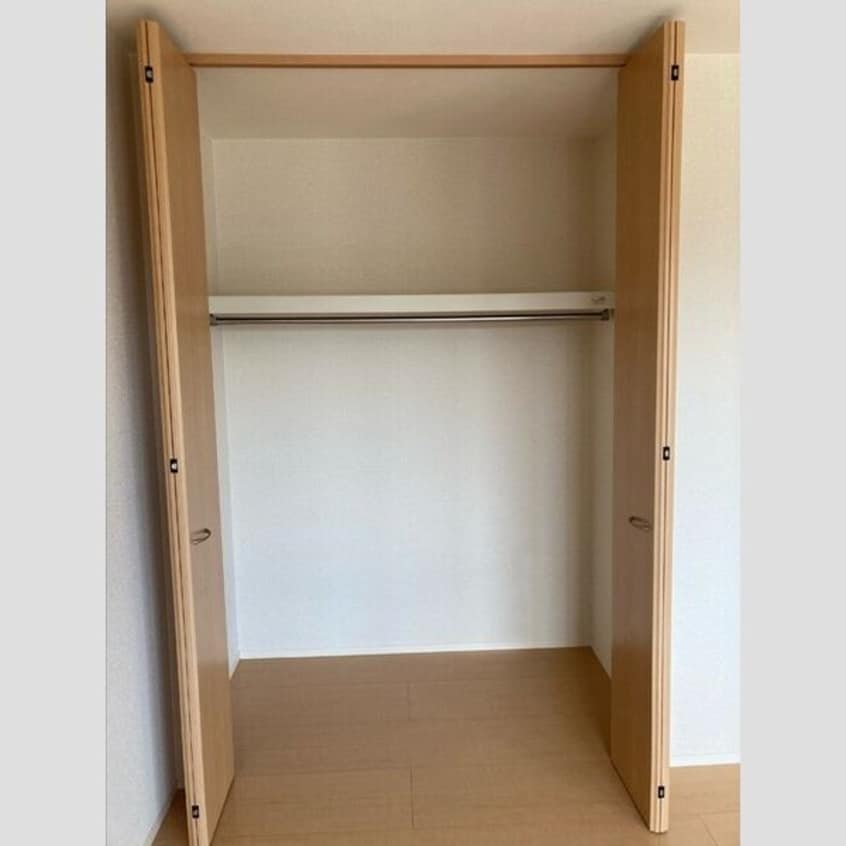  カーミー・芳川　B棟