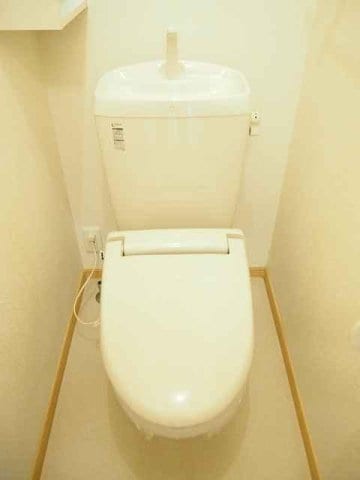 清潔感のあるトイレです プリマヴェーラ