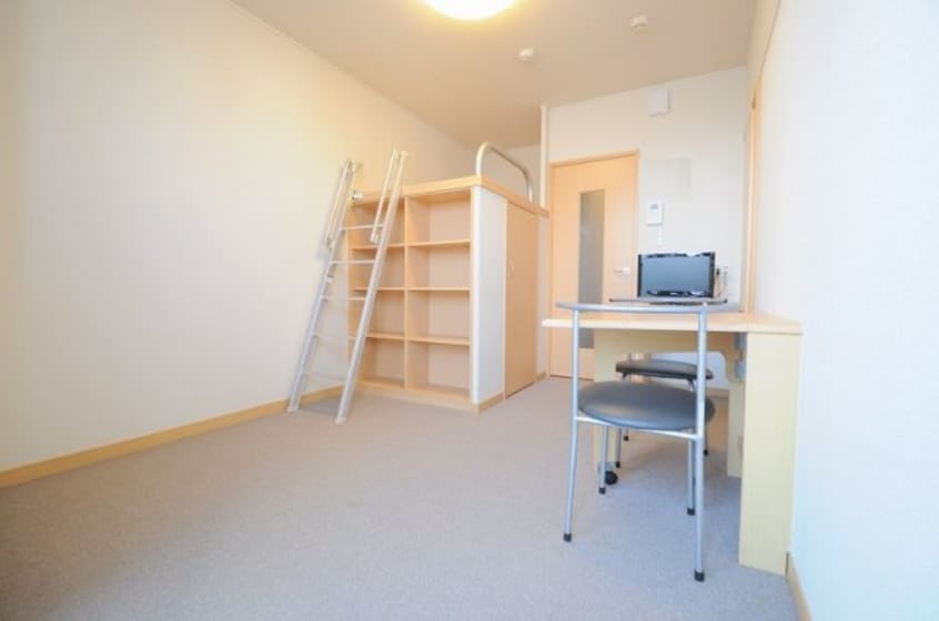  レオパレス八剱