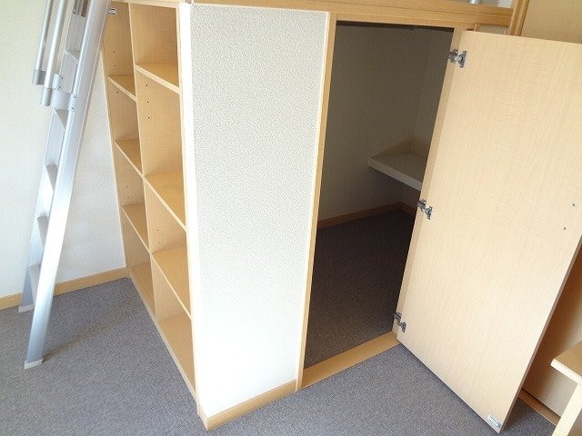  レオパレス八剱