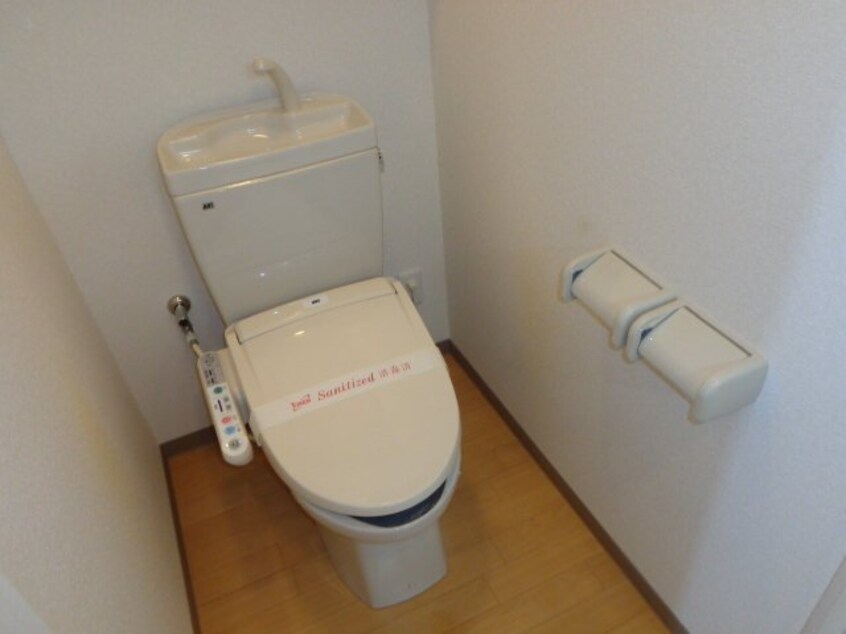 シャワー付トイレ プレジデント・川中