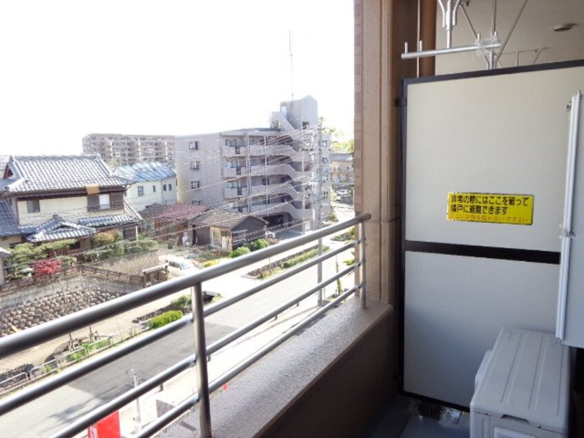 ベランダ プレジデント・川中