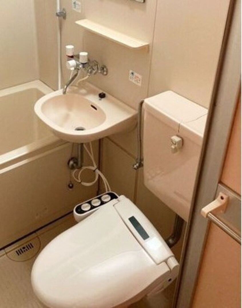  名古屋市営地下鉄桜通線/高岳駅 徒歩8分 4階 築37年