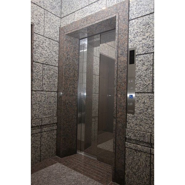  名古屋市営地下鉄鶴舞線/丸の内駅 徒歩10分 11階 築6年