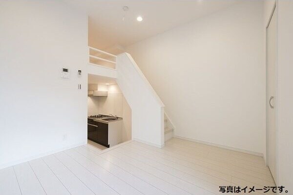  名古屋市営地下鉄東山線/本陣駅 徒歩9分 1階 築8年