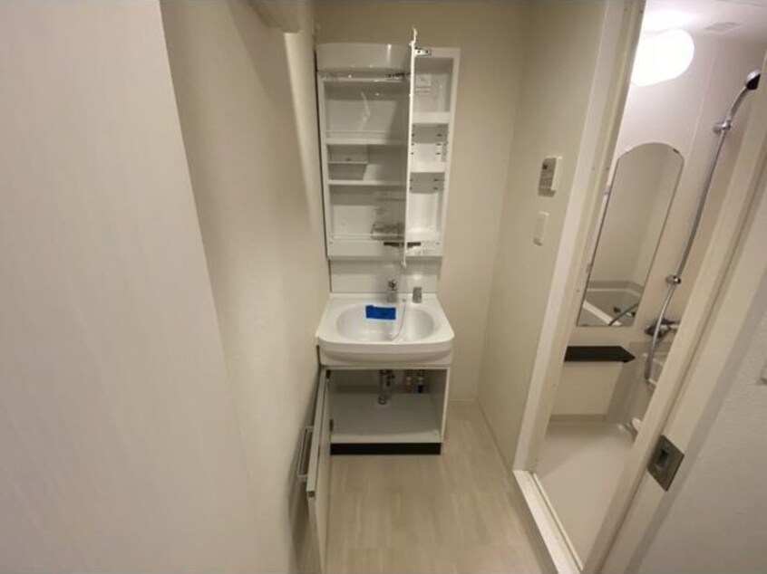  名古屋市営地下鉄鶴舞線/浅間町駅 徒歩8分 10階 築4年