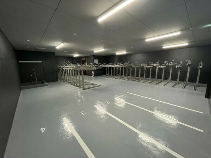  名古屋市営地下鉄東山線/新栄町駅 徒歩10分 12階 築1年