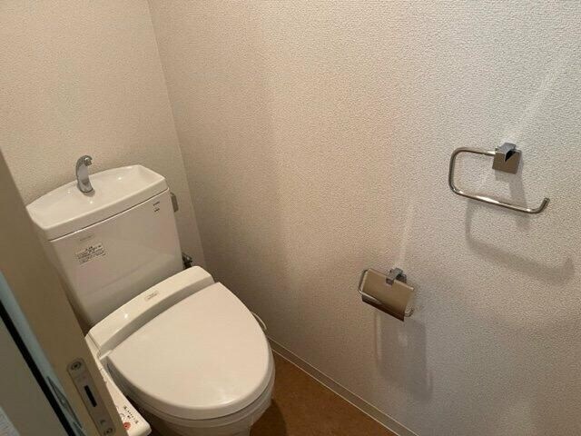  名古屋市営地下鉄東山線/千種駅 徒歩8分 8階 築17年