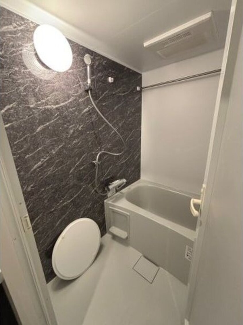  名古屋市営地下鉄鶴舞線/浅間町駅 徒歩2分 8階 1年未満