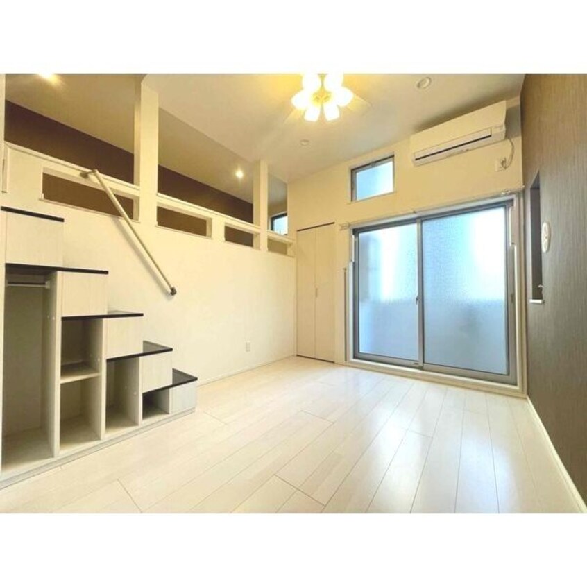  名古屋市営地下鉄東山線/新栄町駅 徒歩10分 2階 築8年