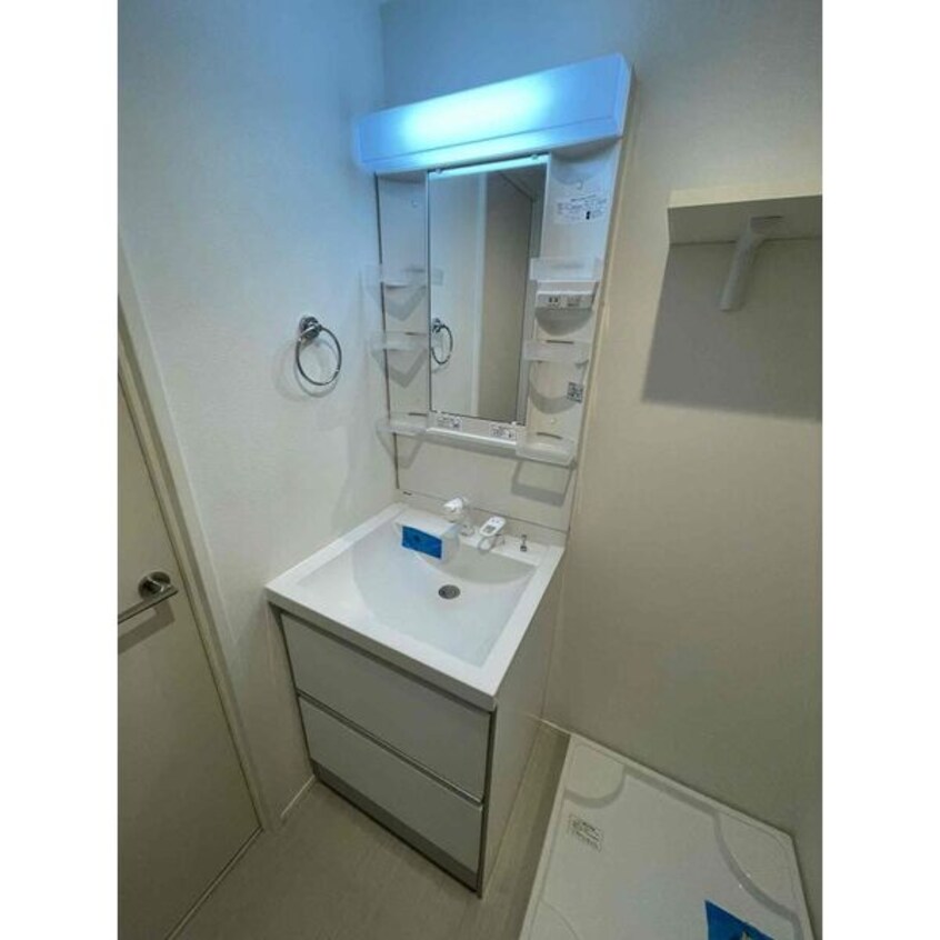  名古屋市営地下鉄東山線/新栄町駅 徒歩10分 2階 築8年