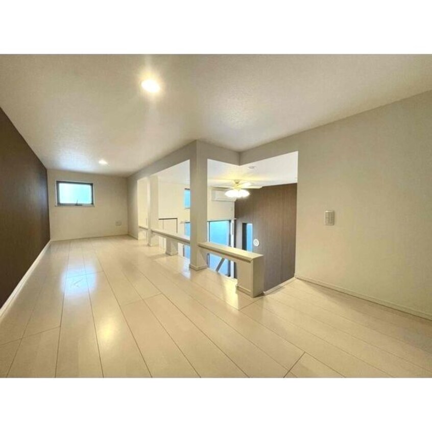  名古屋市営地下鉄東山線/新栄町駅 徒歩10分 2階 築8年