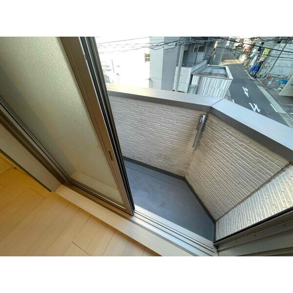  名古屋市営地下鉄東山線/新栄町駅 徒歩10分 2階 築8年