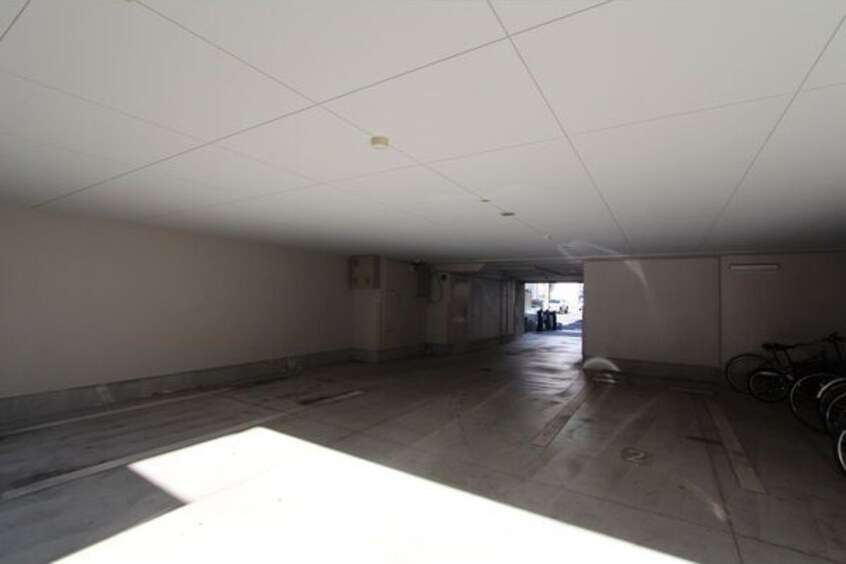  名古屋市営地下鉄東山線/新栄町駅 徒歩5分 8階 築20年