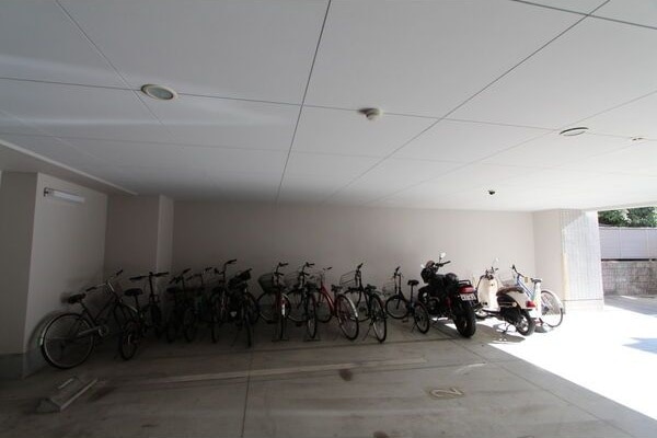  名古屋市営地下鉄東山線/新栄町駅 徒歩5分 8階 築20年