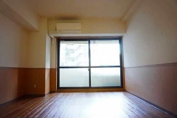  名古屋市営地下鉄東山線/新栄町駅 徒歩12分 3階 築20年