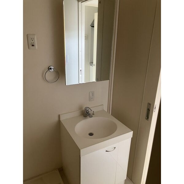  名鉄常滑線・空港線/道徳駅 徒歩2分 1階 築15年