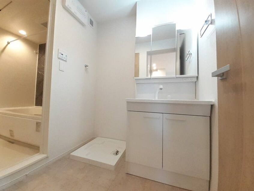  ＢＬＯＳＳＯＭ