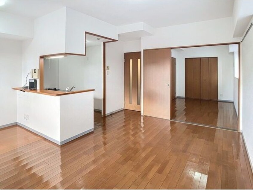 ※写真は同じマンションの違う部屋のものになります。 セントラルコート千代田