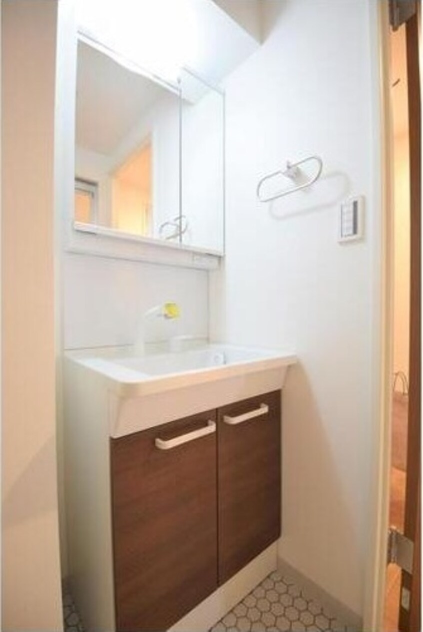  クレストタワー栄