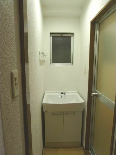  名古屋市営地下鉄桜通線/高岳駅 徒歩8分 2階 築46年