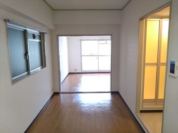 ※写真は同じマンションの違う部屋のものになります。 シティライフ栄