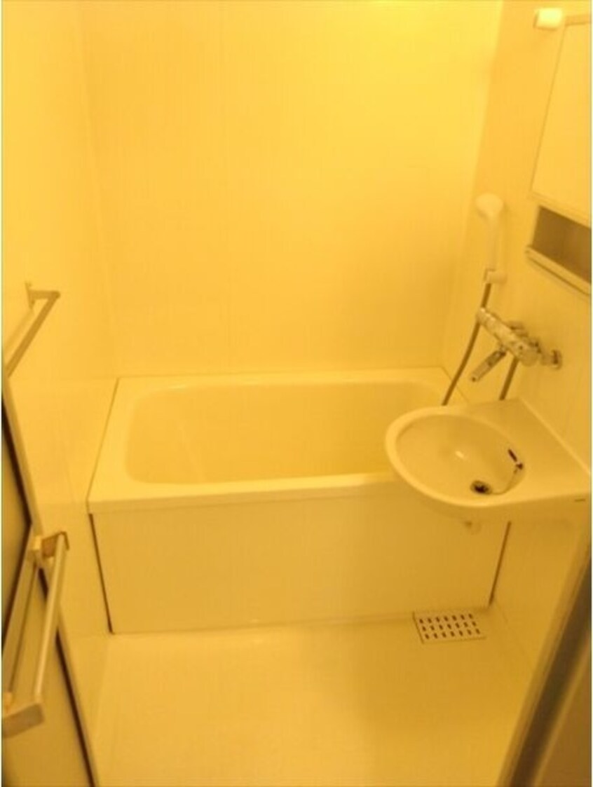 ※写真は同じマンションの違う部屋のものになります。 シティライフ栄