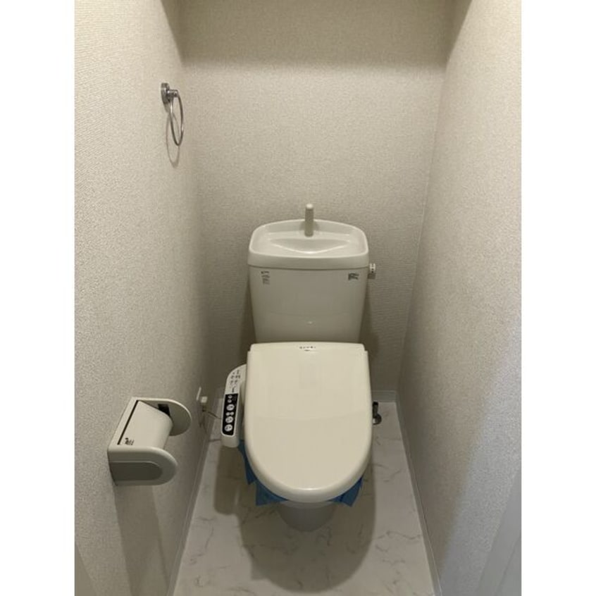  クレフラスト道徳駅前