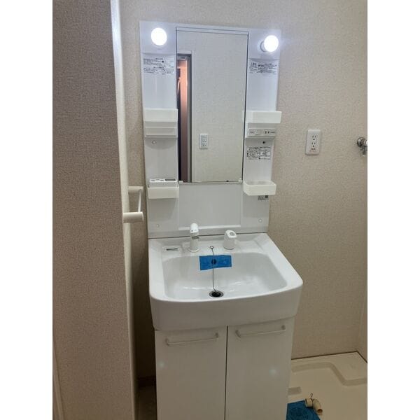  クレフラスト道徳駅前