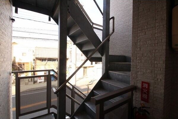  名古屋市営地下鉄東山線/中村日赤駅 徒歩2分 1階 築13年