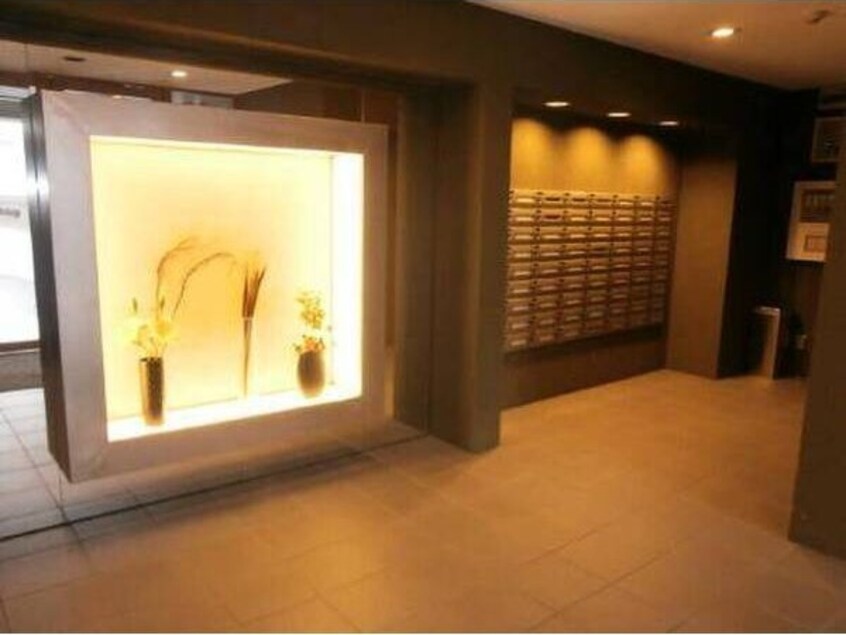  名古屋市営地下鉄鶴舞線/丸の内駅 徒歩9分 2階 築21年