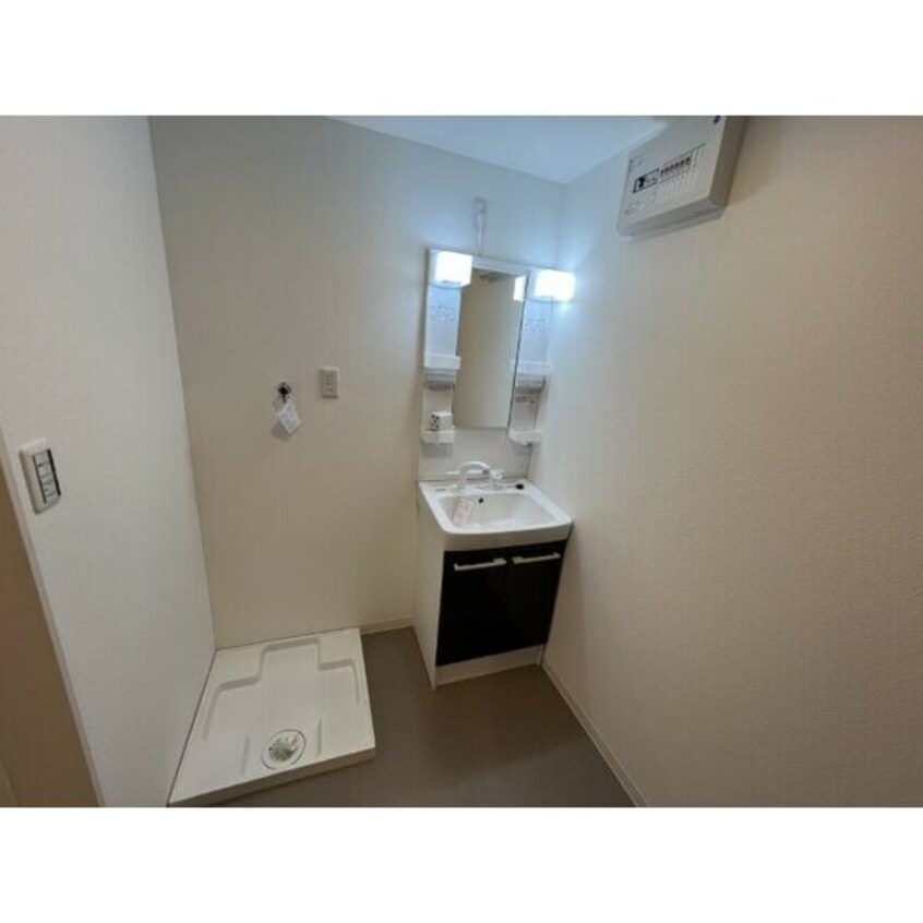 独立洗面台で身支度をすべて済ませてしまいましょう ジーメゾン名古屋松下イエシア