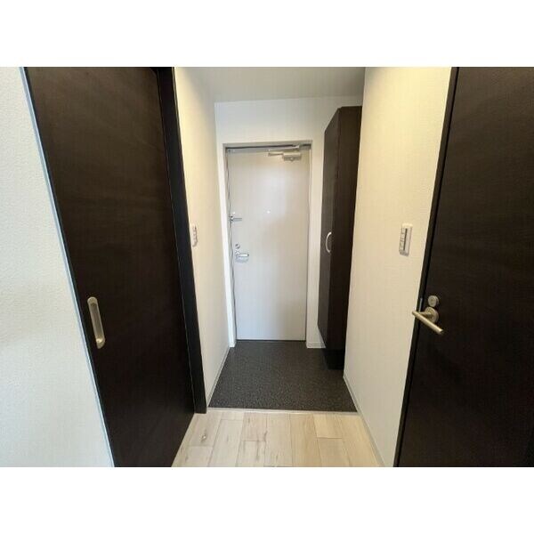 明るい玄関です ジーメゾン名古屋松下イエシア