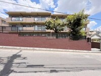 オーク・ヒルズ川名山