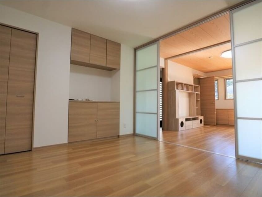  名古屋市営地下鉄東山線/本山駅 徒歩9分 1階 築8年