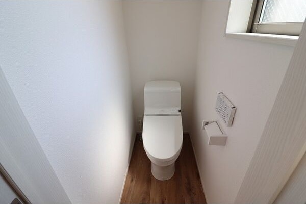  近鉄名古屋線/烏森駅 徒歩7分 1階 築6年