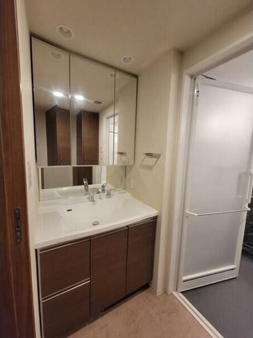  名古屋市営地下鉄桜通線/久屋大通駅 徒歩2分 11階 築5年