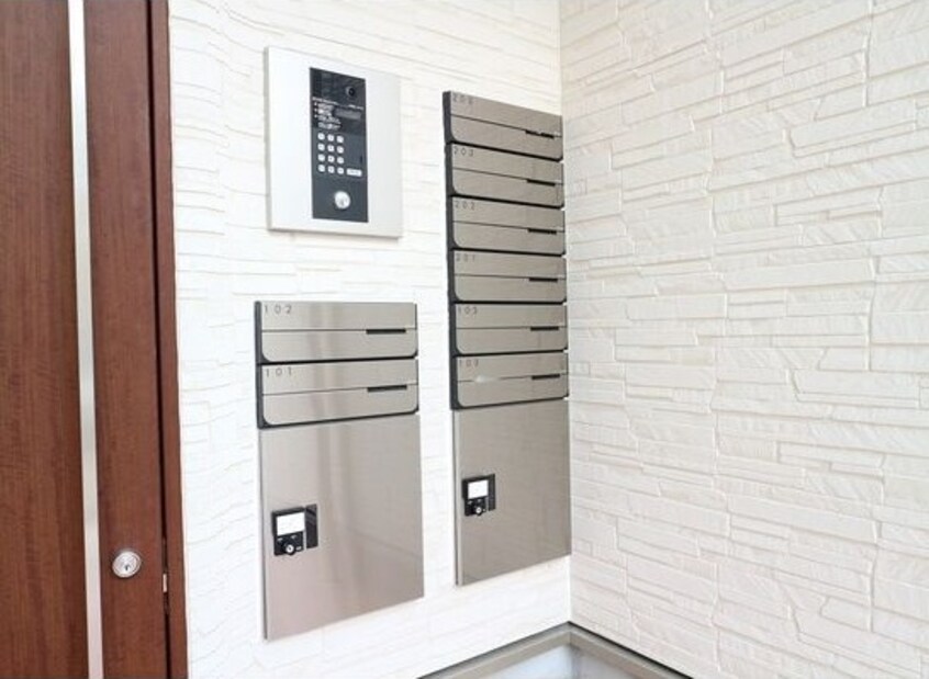  名古屋市営地下鉄名城線/堀田駅 徒歩4分 1階 築8年