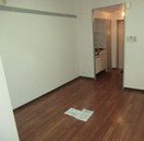 ※写真は同じマンションの違う部屋のものになります。 プレスイン六番町