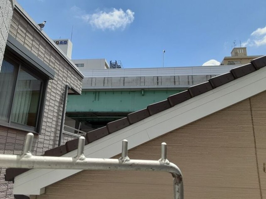 ※写真は同じマンションの違う部屋のものになります。 プレスイン六番町